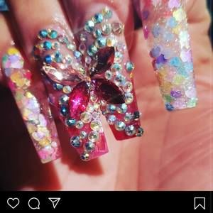 Meet your Posher, Yessi